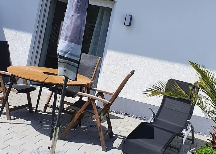 Neue Bodenseeferienwohnung Mit Terrasse Und Garten