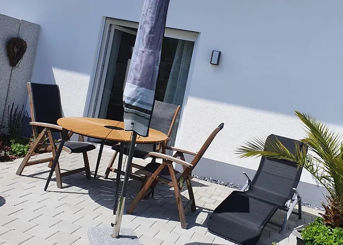 Neue Bodenseeferienwohnung Mit Terrasse Und Garten